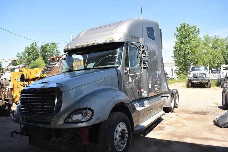 Repossessed Semi Trucks for Sale: Affordable Commercial Vehicle Deals